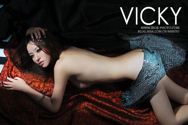 vicky杂志风 清纯美女性感照(7)