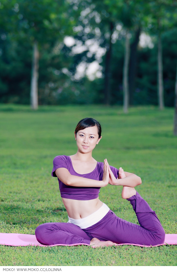 美女瑜伽―健康生活远离尘嚣(8)