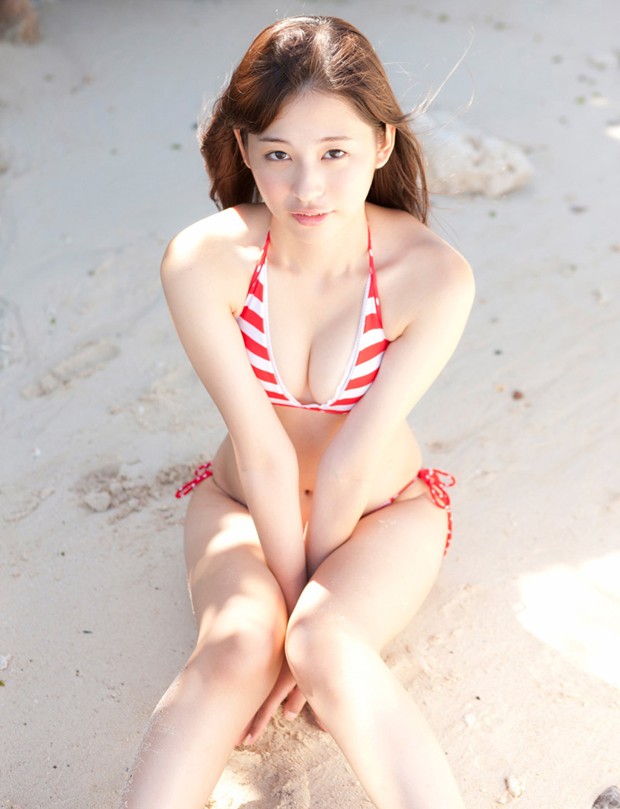 白嫩mm堀川美加子海边比基尼清新写真(19)