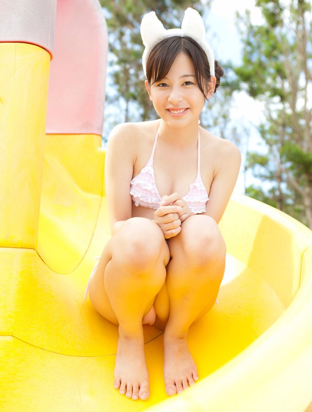 白嫩mm堀川美加子海边比基尼清新写真(22)