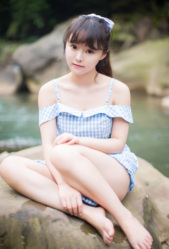 萝莉妹子柳侑绮雪亮大眼郊游照(19)