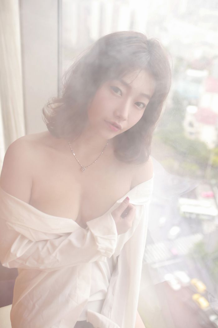 翘臀美女陈思雨张腿搔姿令人销魂(41)