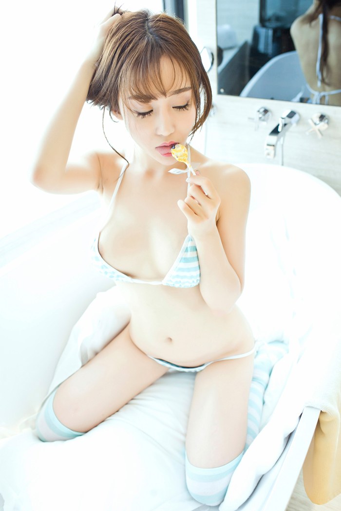 性感美女顾灿三点式内衣美乳诱人(52)