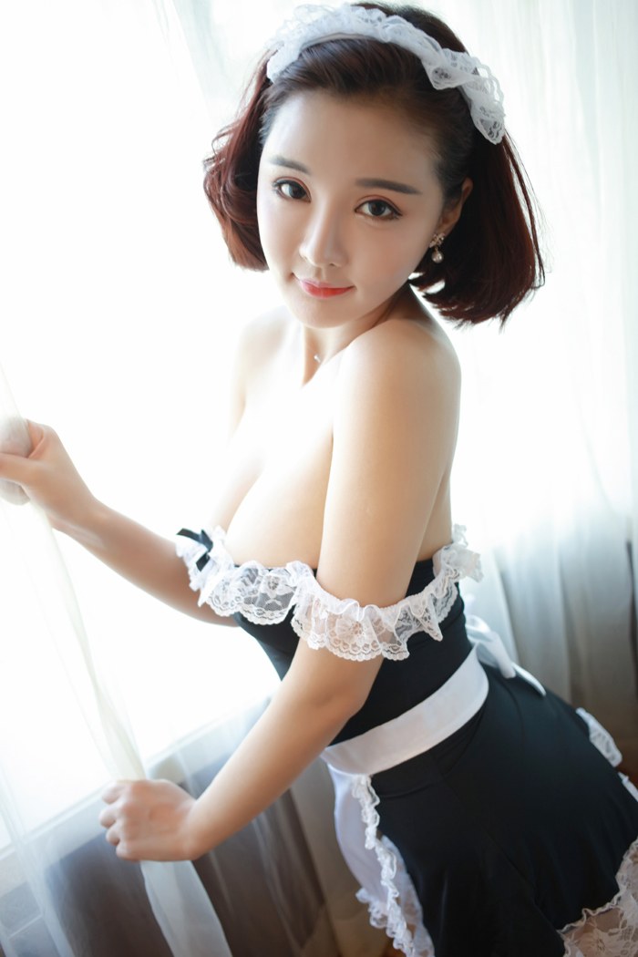 女神佳佳大胆拍私房豪乳呼之欲出(17)