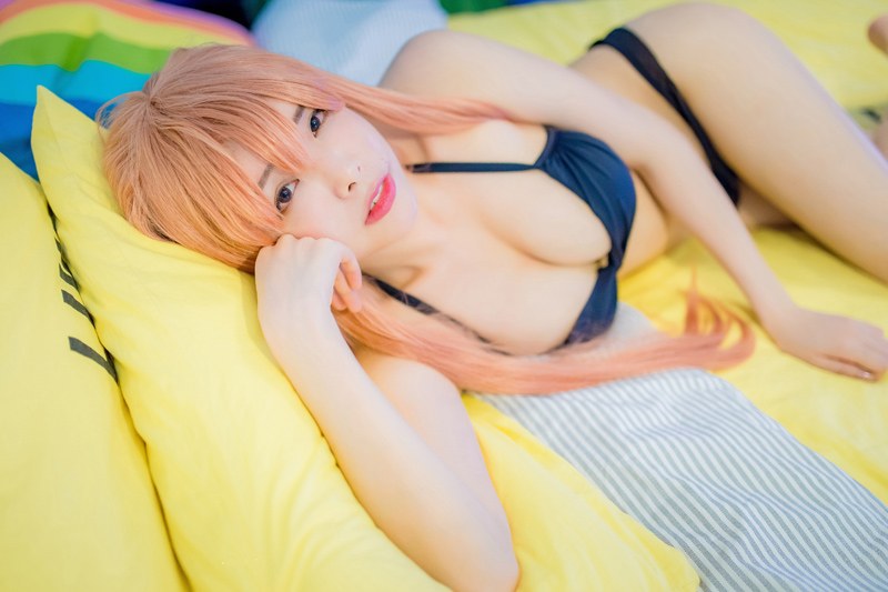 性感尤物夏小秋cosplay秀白嫩豪乳(41)