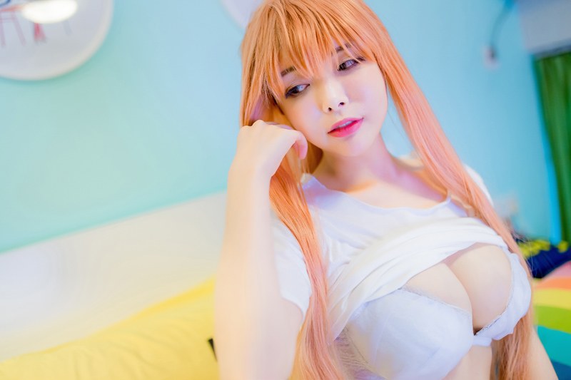 性感尤物夏小秋cosplay秀白嫩豪乳(49)