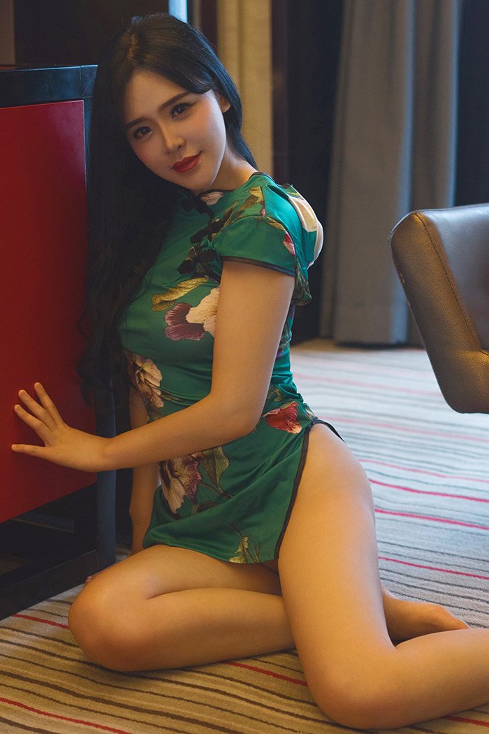 翘臀美女刘钰儿乳香袭人十足女王范(35)