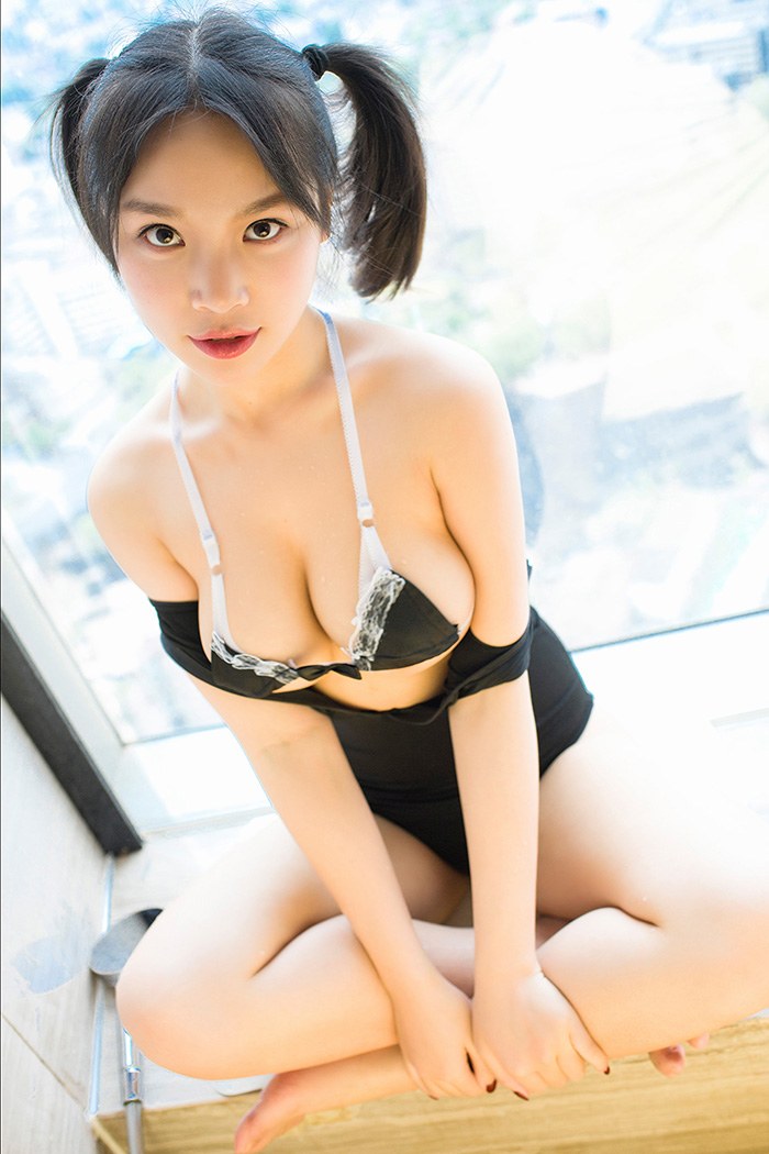 童颜巨乳小纯子浴室湿身香艳欲滴(32)