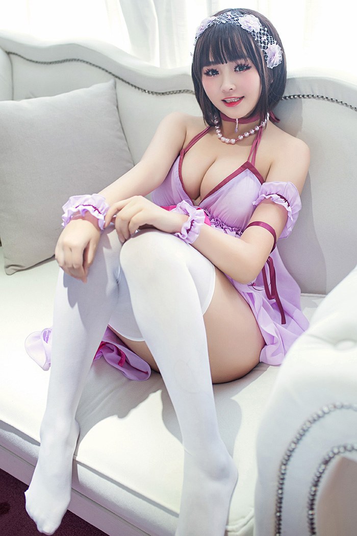 巨乳美少女纳砂火辣身姿娇艳动人(11)