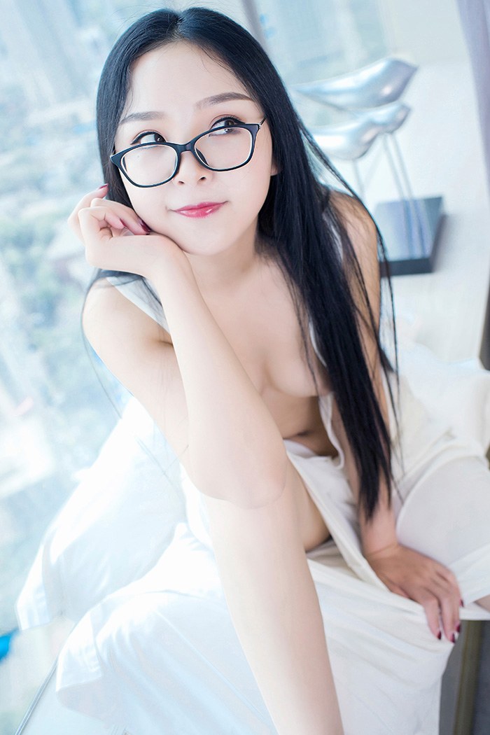 巨乳少女花花李娇嫩胴体娇艳动人(23)