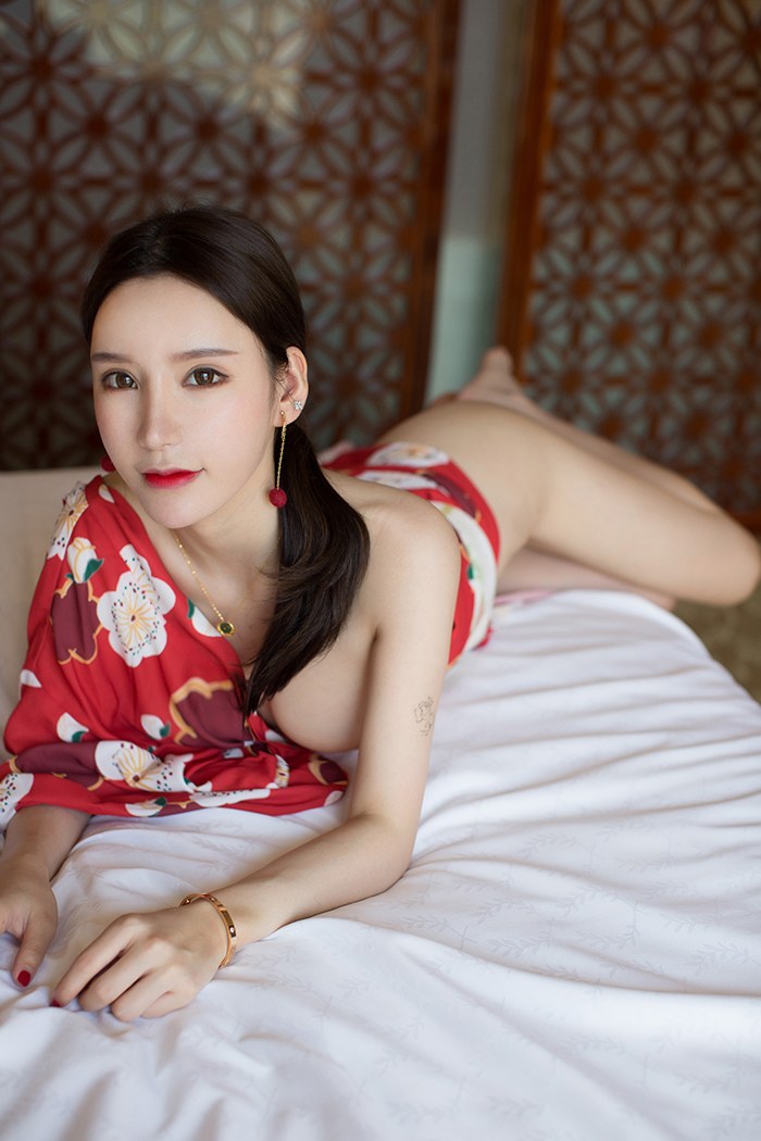 和服女神周于希丰乳肥臀性感诱惑(28)