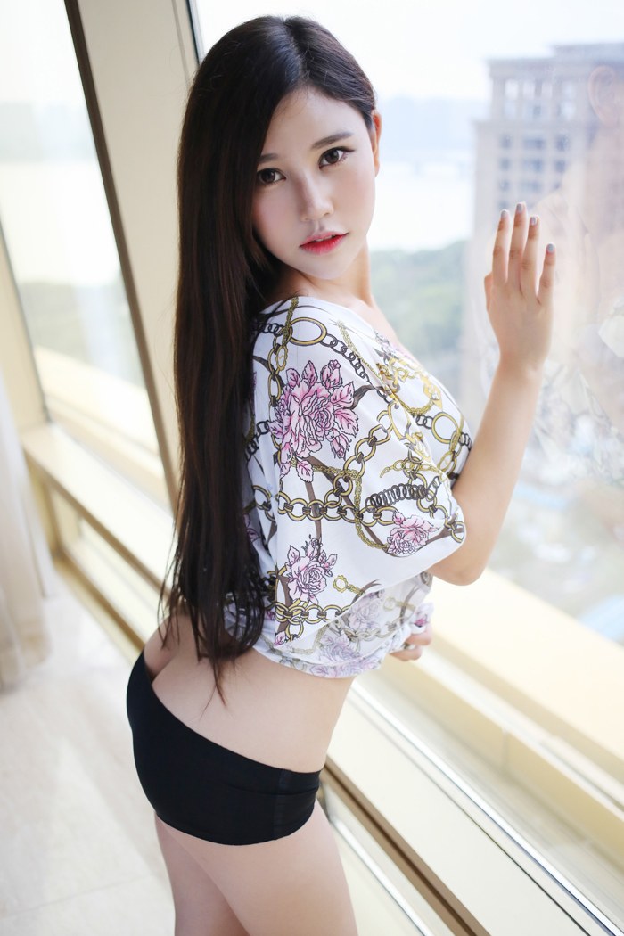 一代玉女楚楚圆润美乳白嫩肌肤迷人(8)