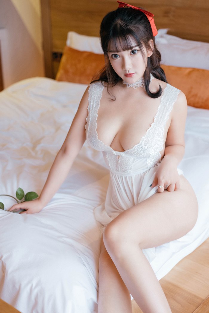 萌系美女小尤奈杏脸桃腮含苞欲放(24)