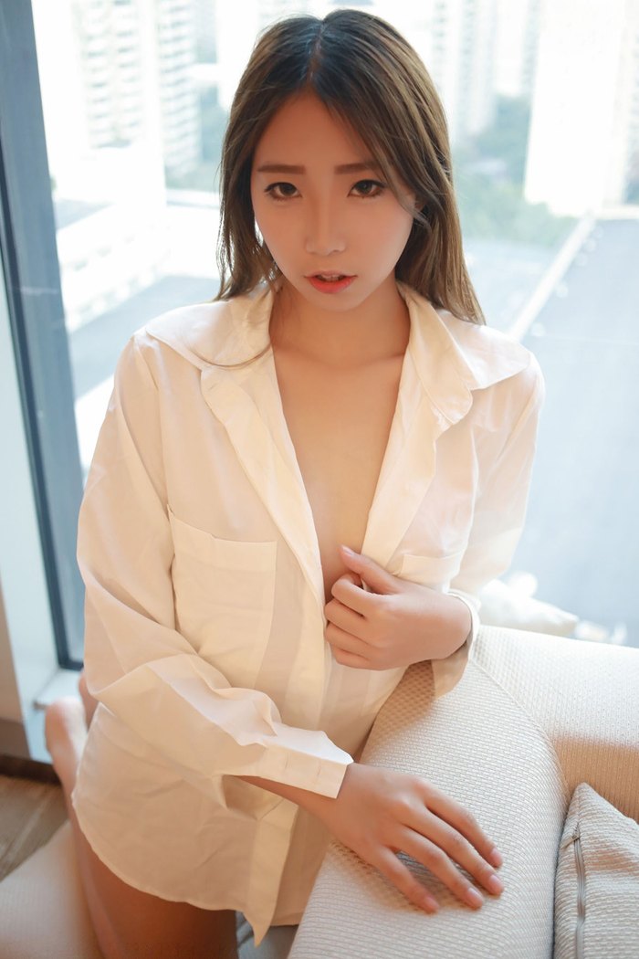 童颜巨乳宝儿居家服性感咬嘴唇引人怜爱(21)