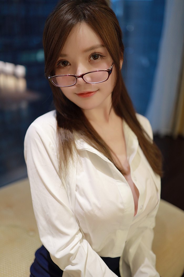 美丽女教师糯美子白皙香臀美乳诱惑你(22)